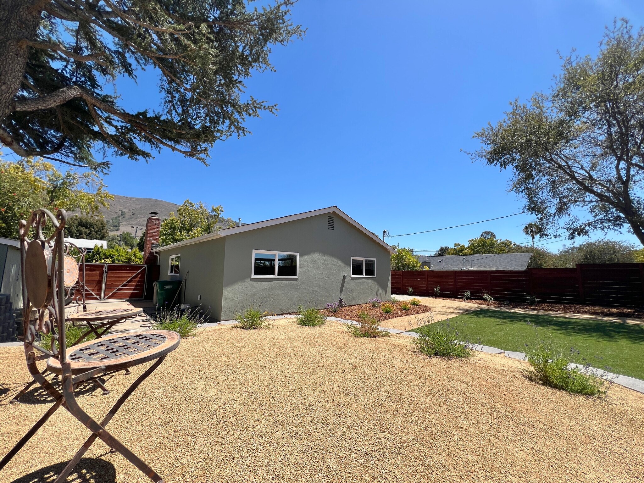 Building Photo - 1327 Tanglewood Dr