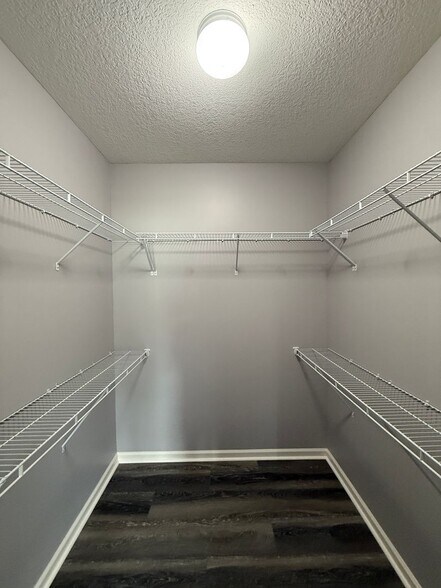 Building Photo - 6015 Melan Cove