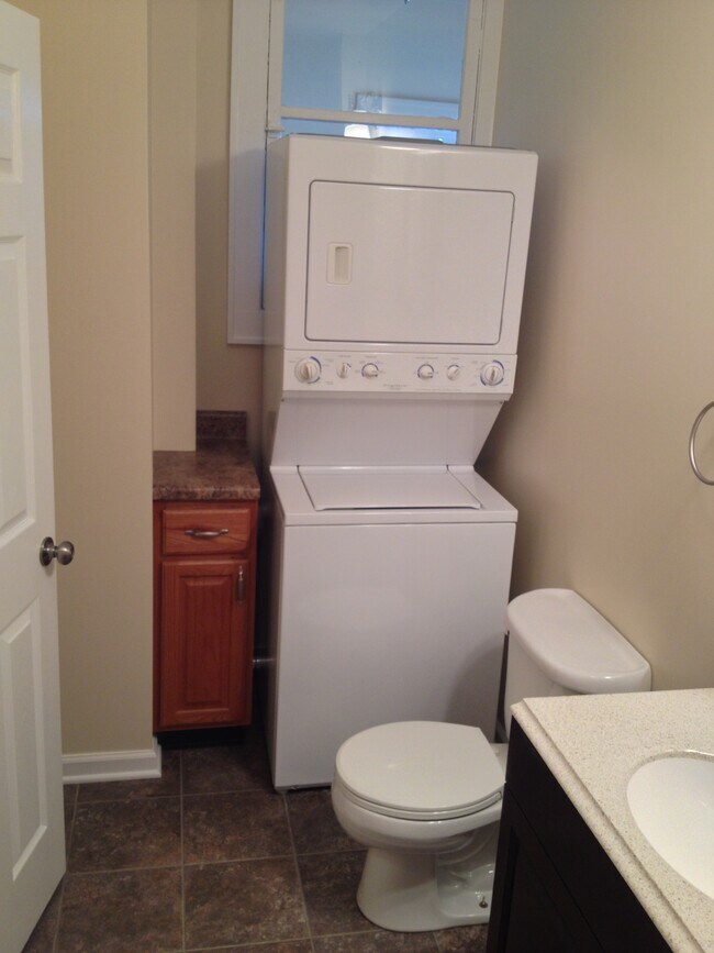 Building Photo - 116 Oak Hill Ave Ave