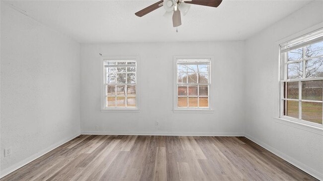 Building Photo - 1516 2nd St