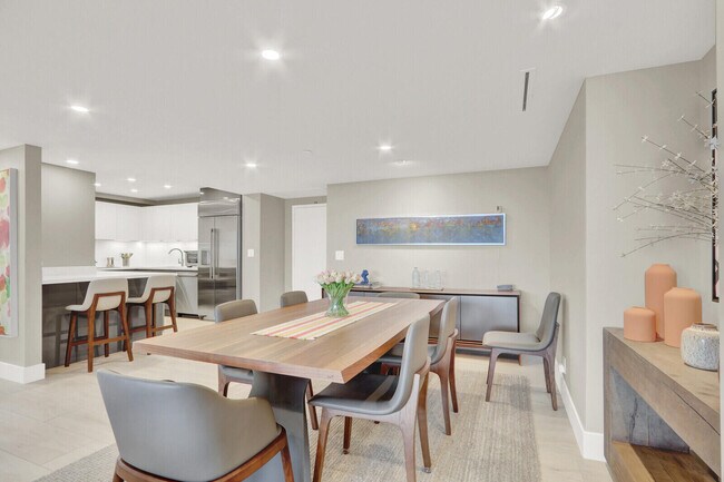 Building Photo - 4201 N Ocean Blvd