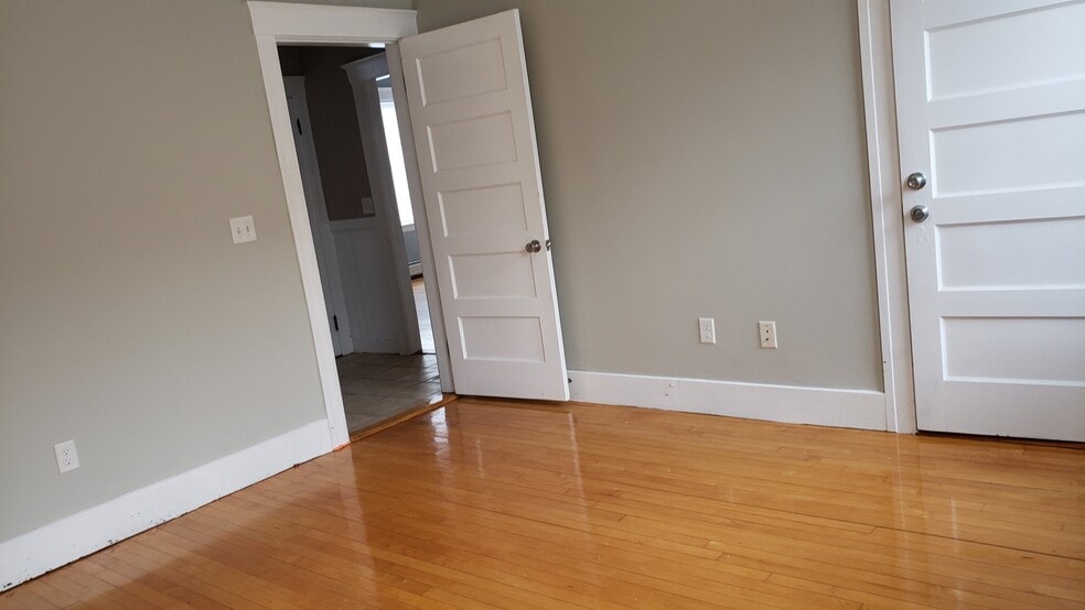 Building Photo - 24 Suffield St
