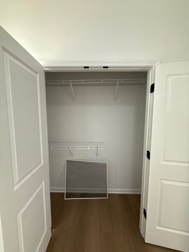 Building Photo - Fully Renovated Spacious 3BR in South Memphis – Section 8 Welcome