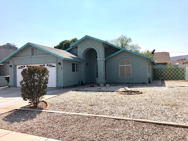 Building Photo - Great 3 Bedroom, 2 Bathroom Home in Quiet Neighborhood!