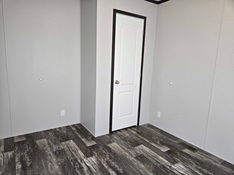 Building Photo - 3510 N 9th St