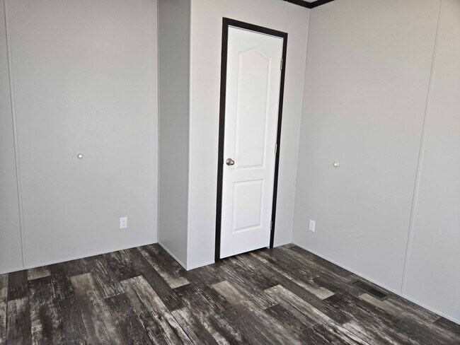 Building Photo - 3510 N 9th St