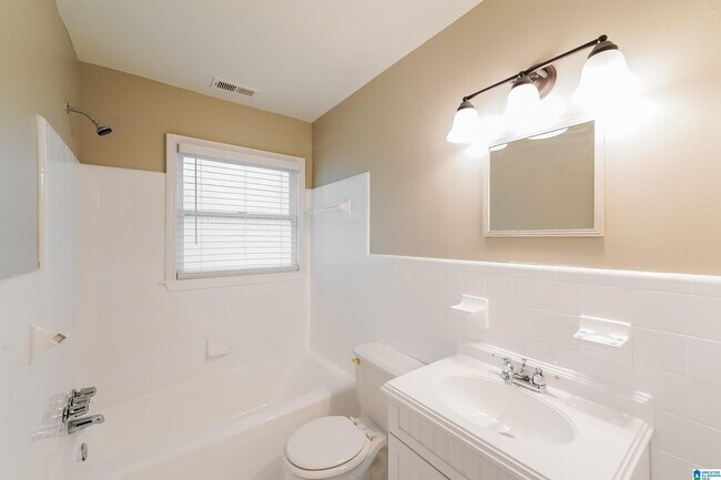 Building Photo - 753 Vaughn Cir