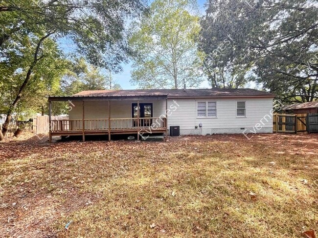 Building Photo - 3410 Old Brandon Rd