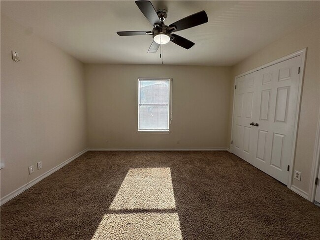 Building Photo - 738 Imperial Harbor Dr