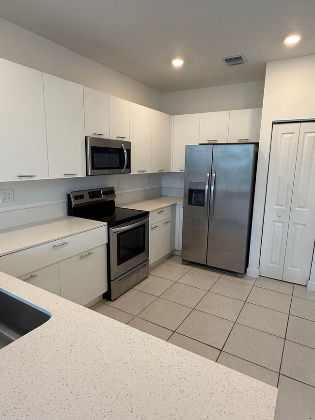 Building Photo - 12909 NW 23rd Pl