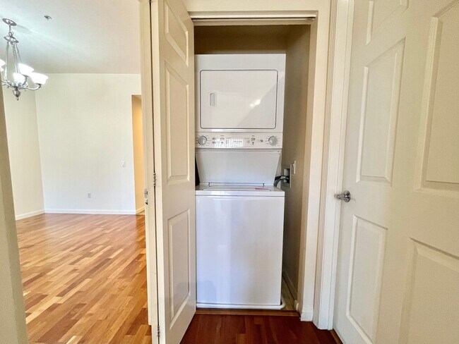Building Photo - Spacious 2 Bedroom High-Rise Condo with Resort-Style Amenities & Oversized Balcony
