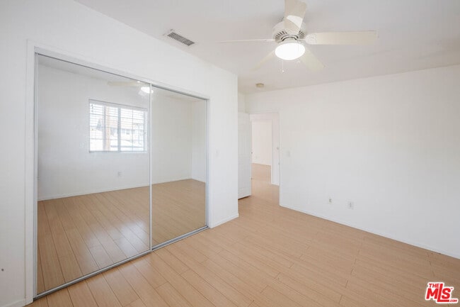 Building Photo - 341 Newland St