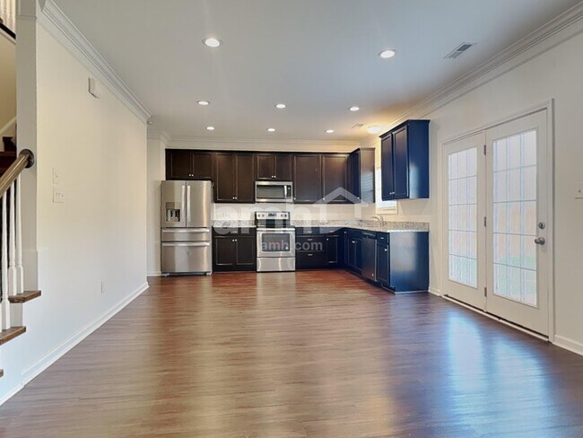 Building Photo - 8119 Cambridge Reserve Dr