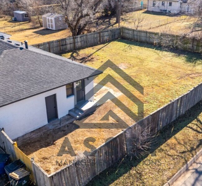 Building Photo - 3 Bedroom Rent to Own Home Available For Lease & Rent to Own!