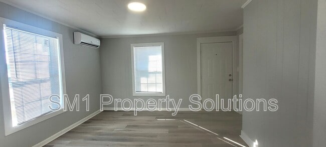 Building Photo - 4302 Hilltop Rd