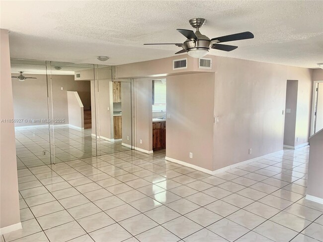 Building Photo - 15 Cortez Way