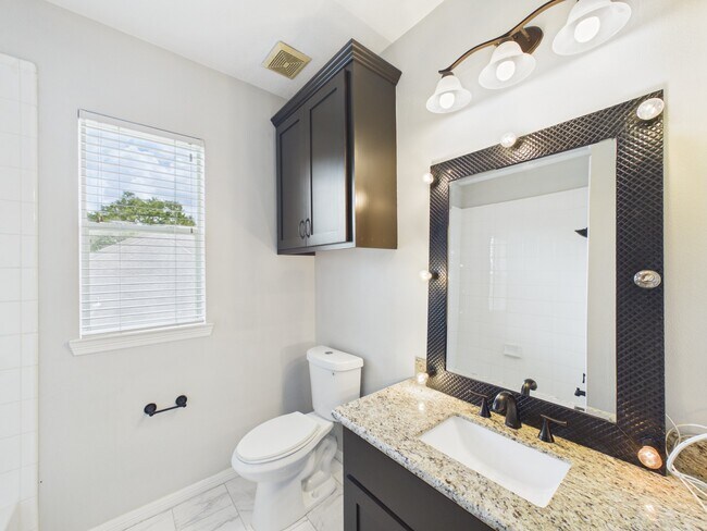 Building Photo - 6206 Canyon Run Ct