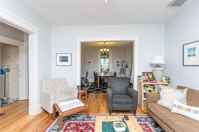 Building Photo - Single Family Home for Rent