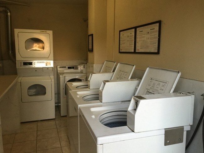 Laundry Facility - Imperial Townhomes