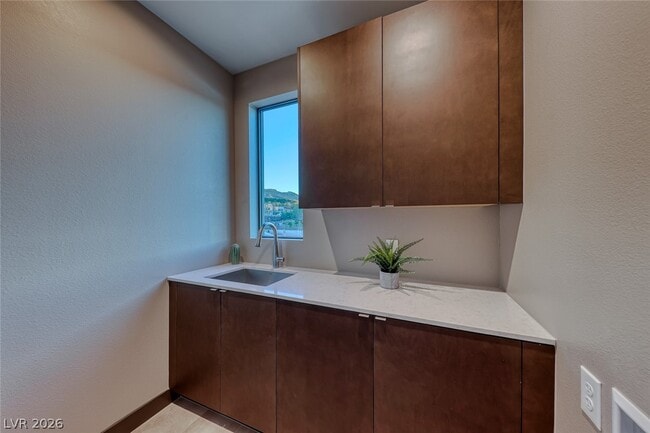 Building Photo - 26 Lakefront Dr