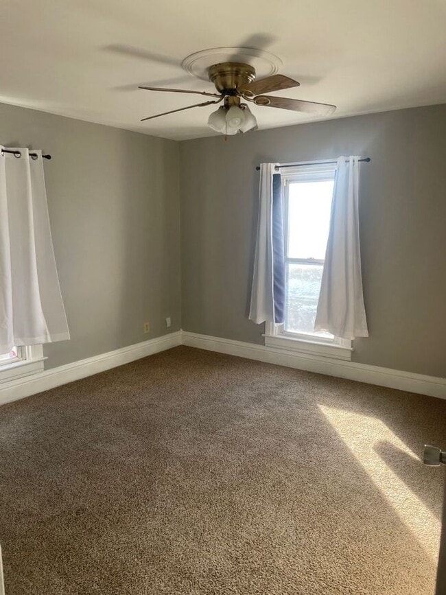 Building Photo - Single family home in Springfiled