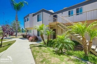 Building Photo - Stylish 2Bdm 1Ba Condo in Gated Clairemont...