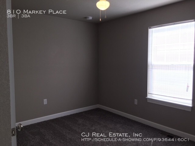Building Photo - 810 Markey Pl