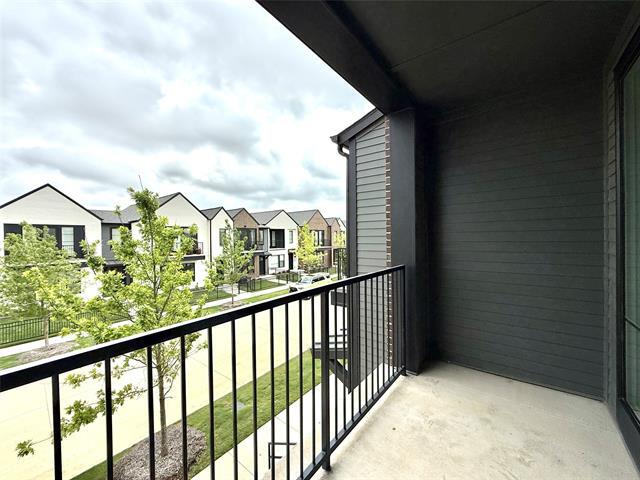 Building Photo - 2219 Reserve Wy