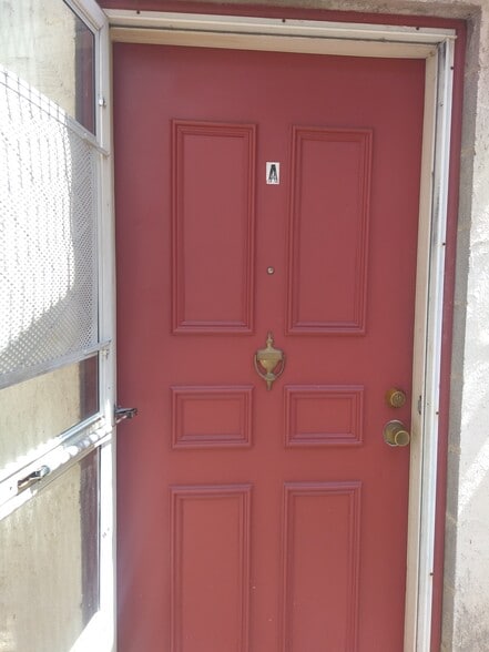 Building Photo - 606 S Allen St