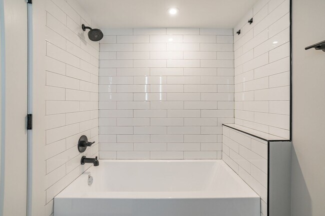 Building Photo - 1725 N 25th St