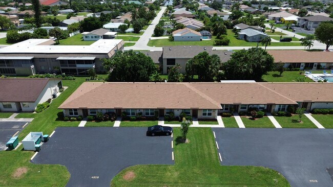 Building Photo - Recently Renovated Rental in Desirable Cap...