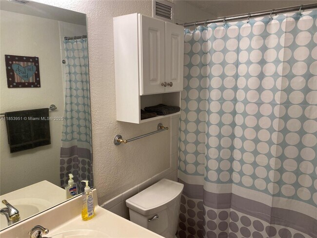 Building Photo - 2501 S Ocean Dr