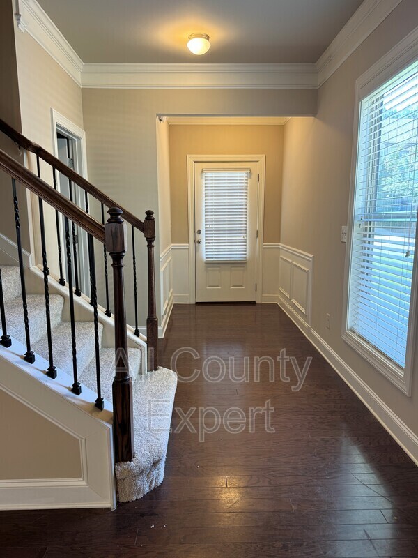 Building Photo - 1065 Township Cir