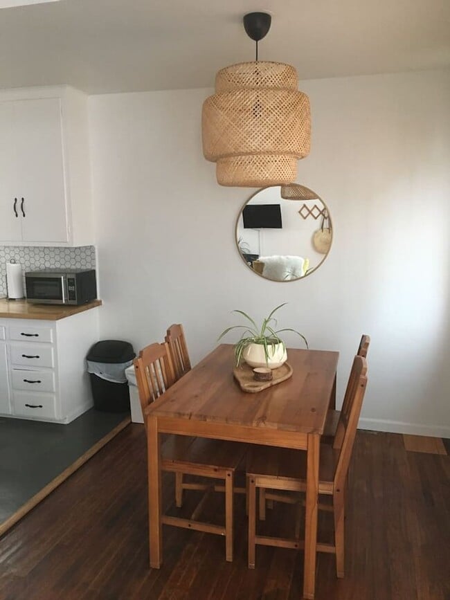 Building Photo - Beautiful, Bright Normal Heights cottage!