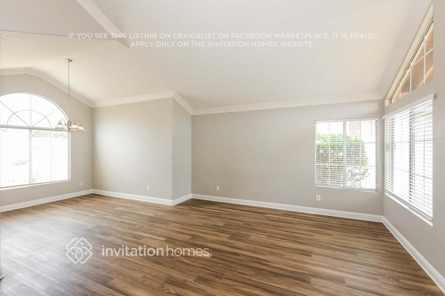 Building Photo - 27451 Echo Canyon Ct