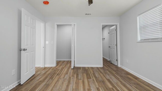 Building Photo - 607 N Star Ave