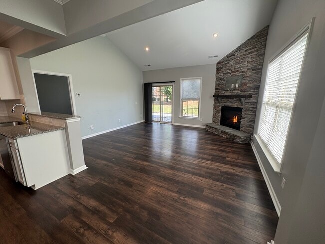 Building Photo - 1044 Crest Oak Ln