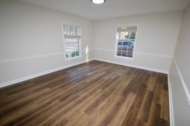 Building Photo - 5617 Rangeley Dr