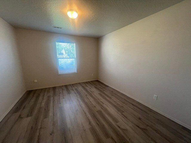 Building Photo - Newley Updated 3bed 2bath In West Nampa