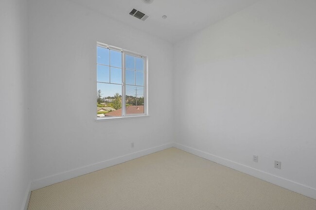 Building Photo - 12 Merrydale Ct