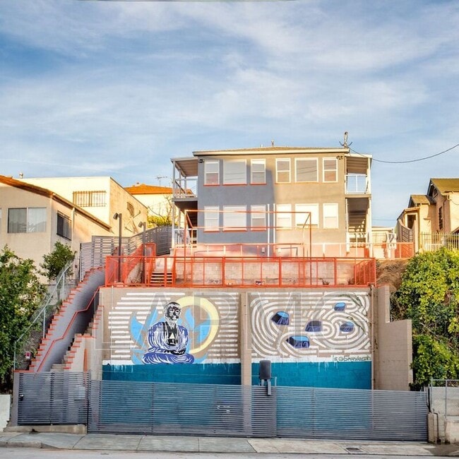 Building Photo - 1159 1/2 Bellevue Avenue