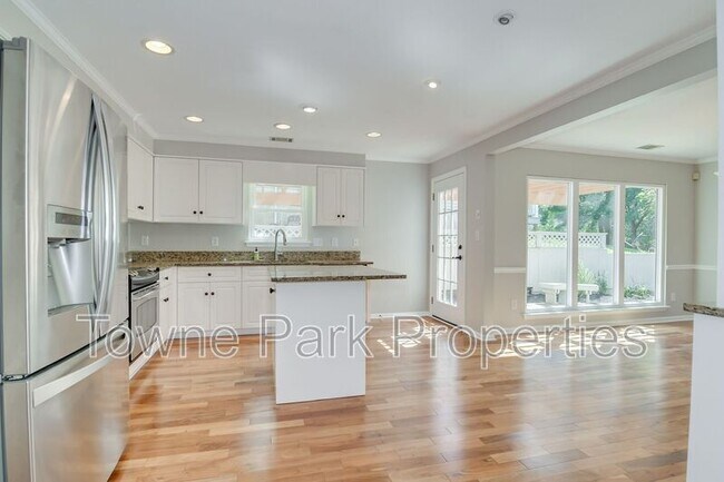 Building Photo - 486 Granite Point