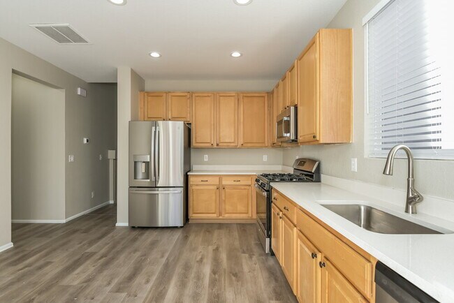 Building Photo - 6802 W Remington Pl