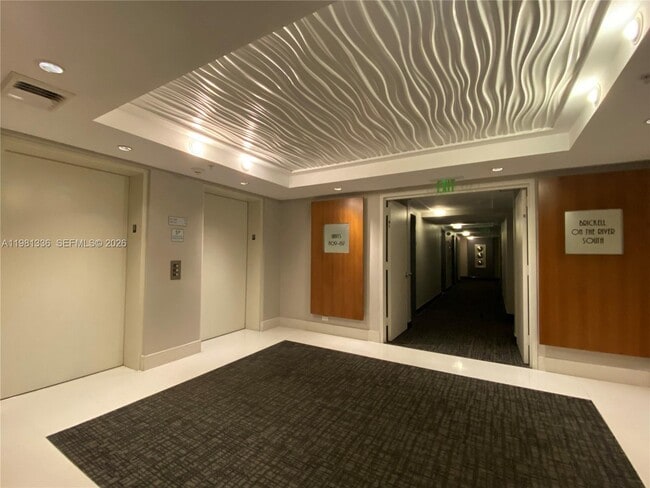 Building Photo - 41 SE 5th St