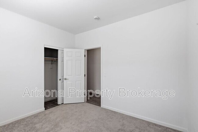 Building Photo - 18252 Avenida De Sol