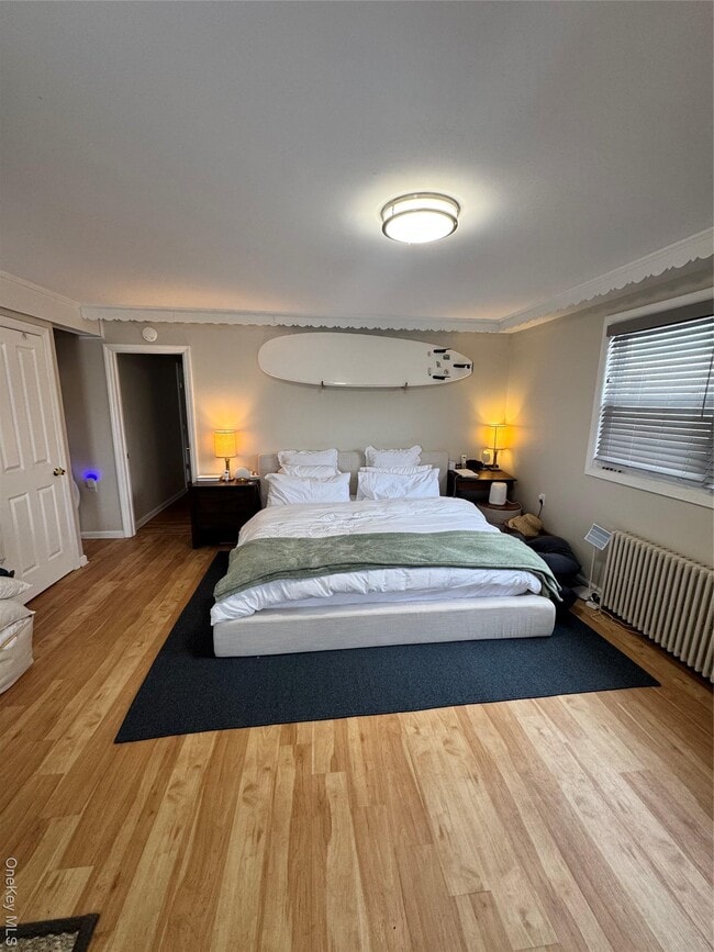 Building Photo - 655 E Walnut St