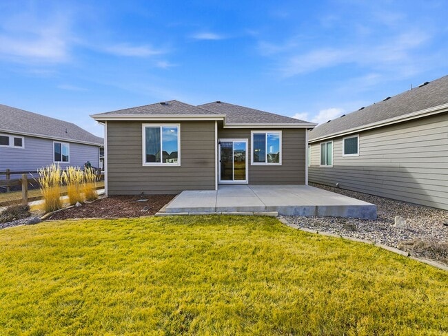 Building Photo - Updated 2-Bedroom, 2-Bathroom Home in Loveland