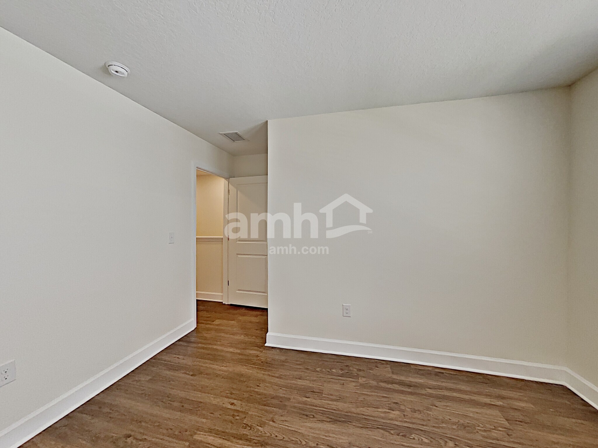 Building Photo - 510 Pine Terrace Dr