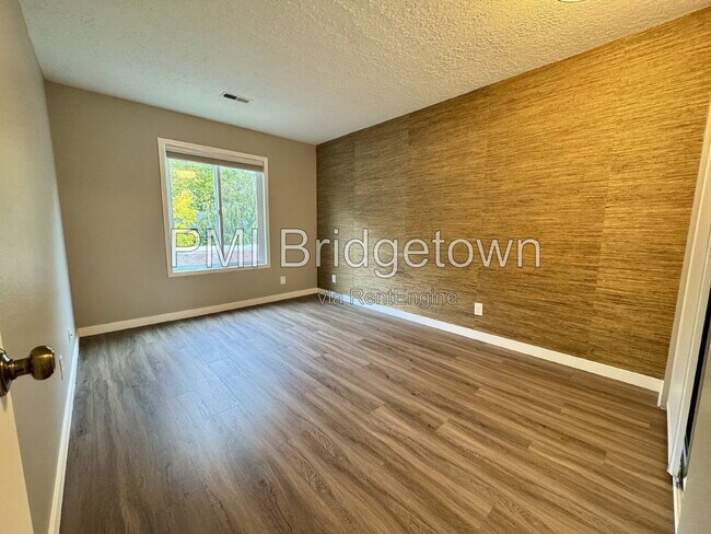 Building Photo - 14575 SW Walker Rd
