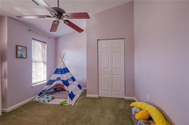 Building Photo - 8506 Club Side Dr